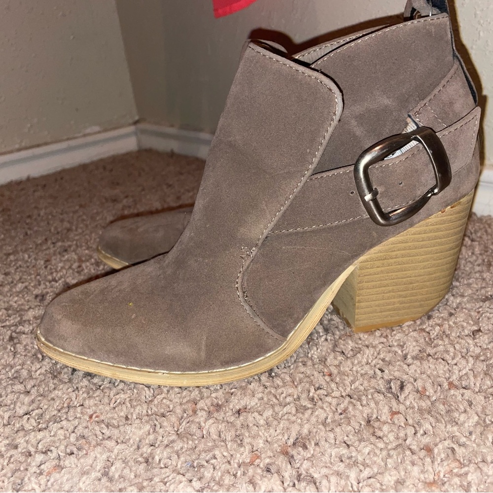 Ankle boots size 6
